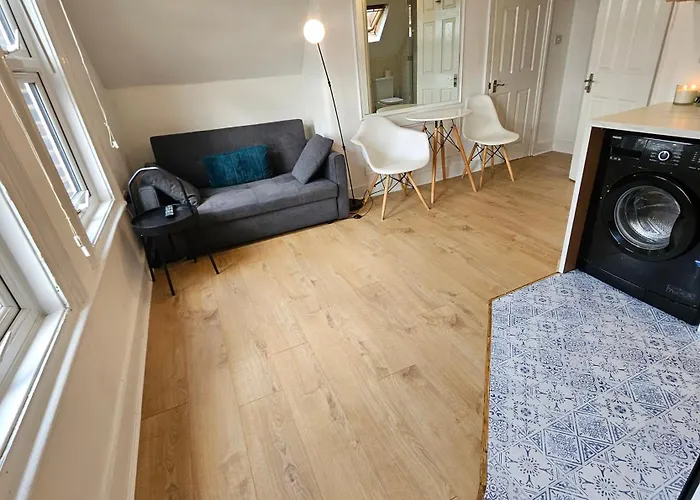 Cosy 1 Bed Flat