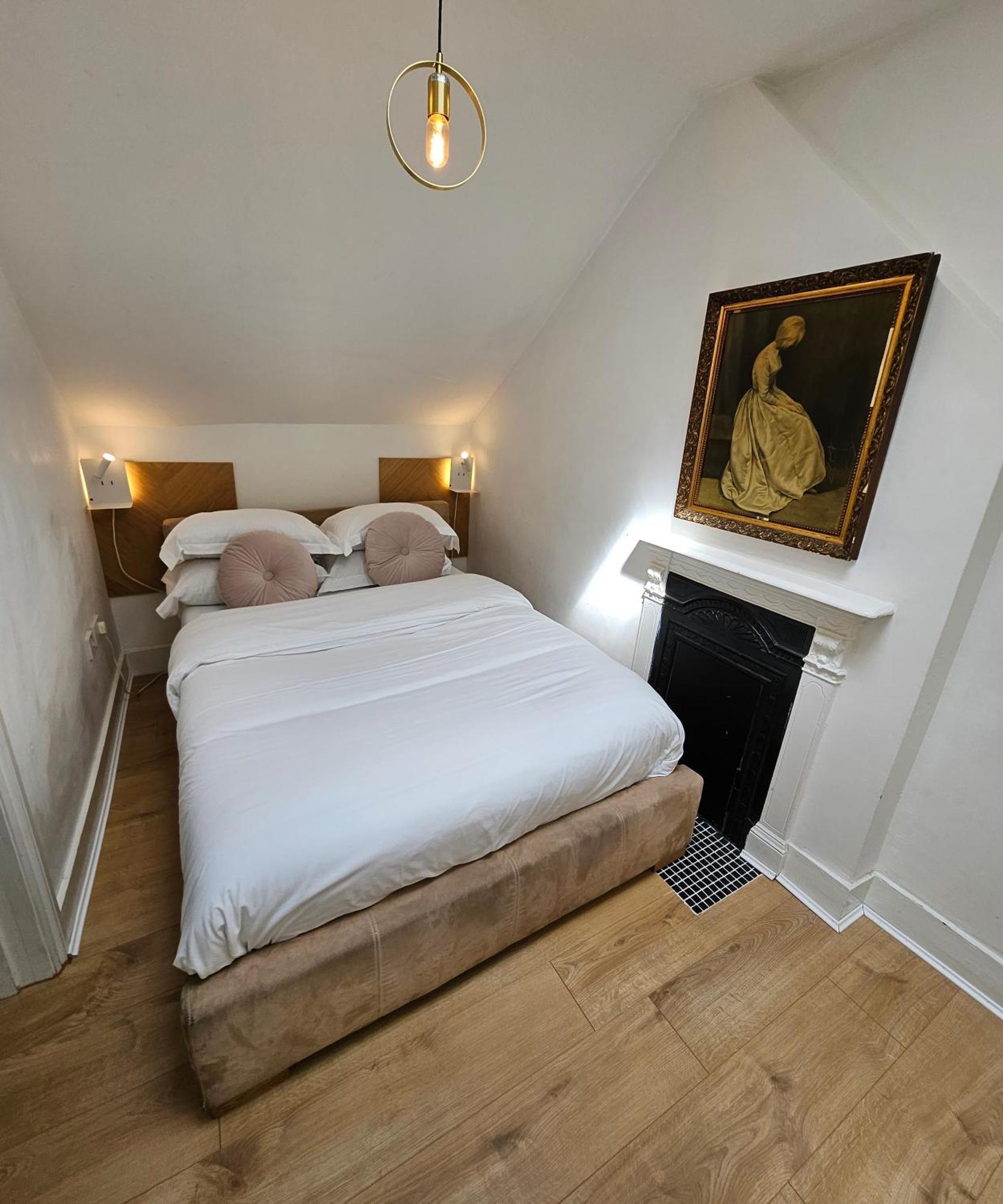 Cosy 1 Bed Flat Апартаменты *